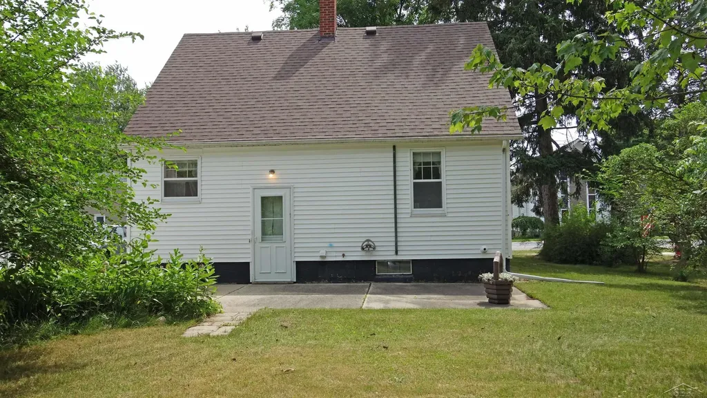 326 S Clark Street Chesaning Village MI 48616