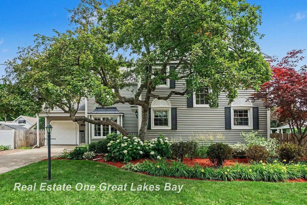 1510 Helen Street Bay City City MI 48708