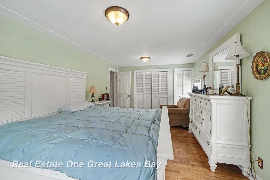 1510 Helen Street Bay City City MI 48708