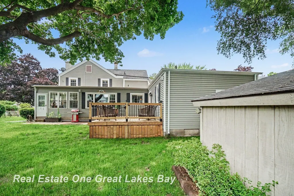 1510 Helen Street Bay City City MI 48708