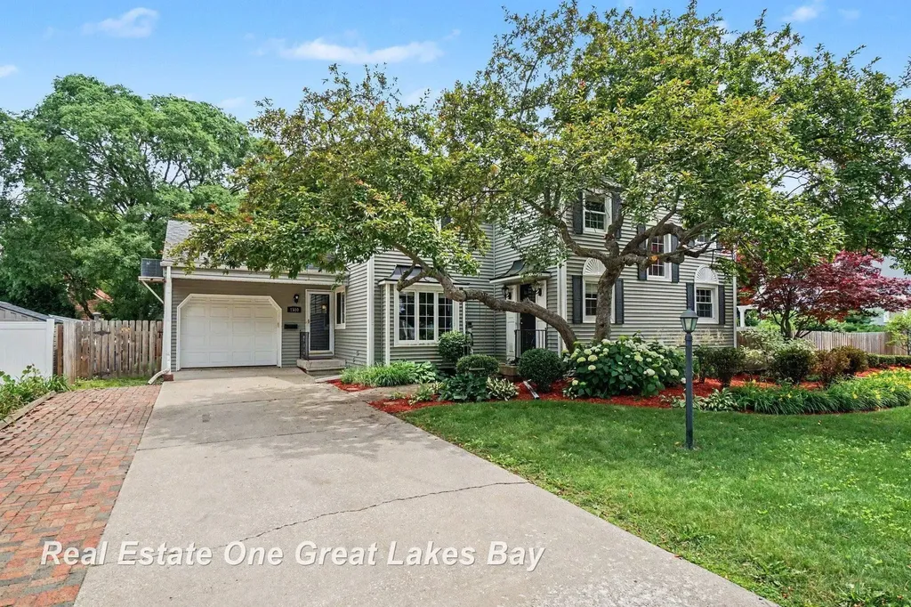 1510 Helen Street Bay City City MI 48708