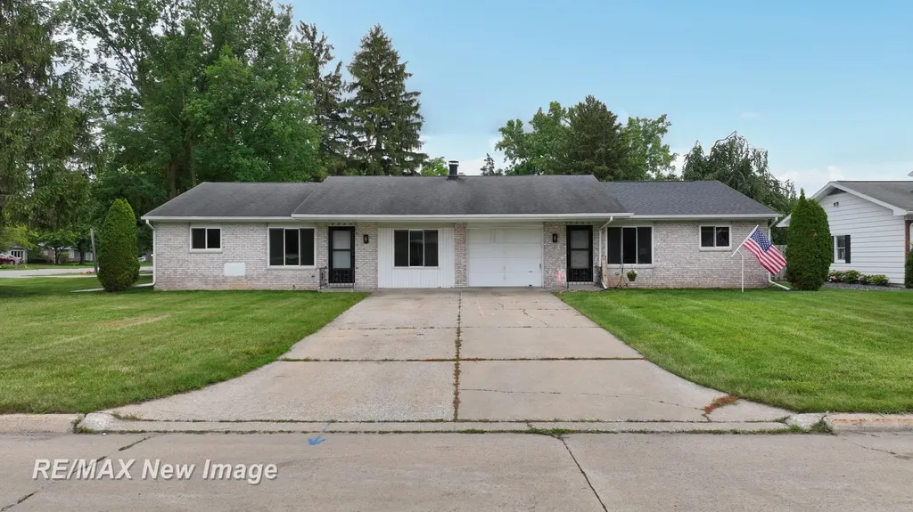 5019 Glenfield Drive Saginaw Charter Township MI 48638