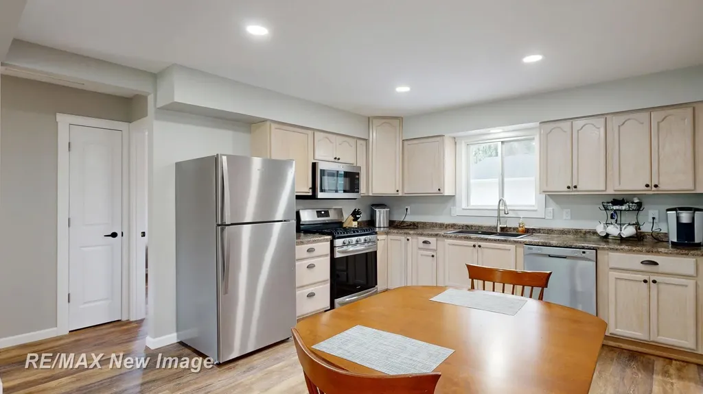 5019 Glenfield Drive Saginaw Charter Township MI 48638