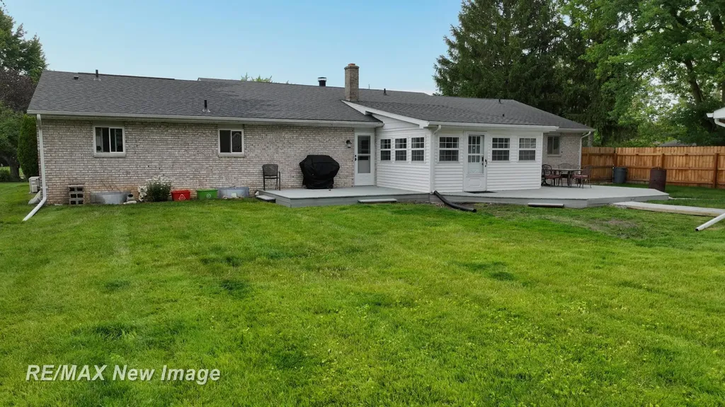 5019 Glenfield Drive Saginaw Charter Township MI 48638