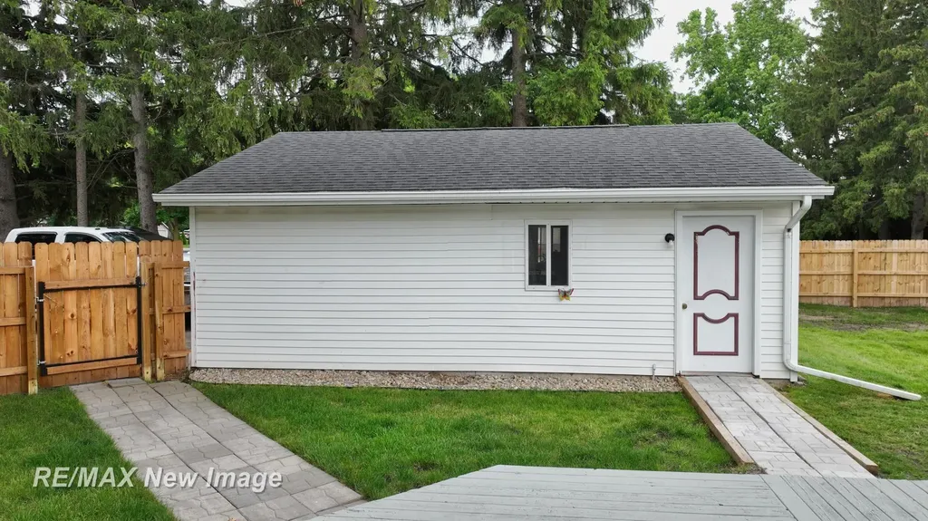 5019 Glenfield Drive Saginaw Charter Township MI 48638