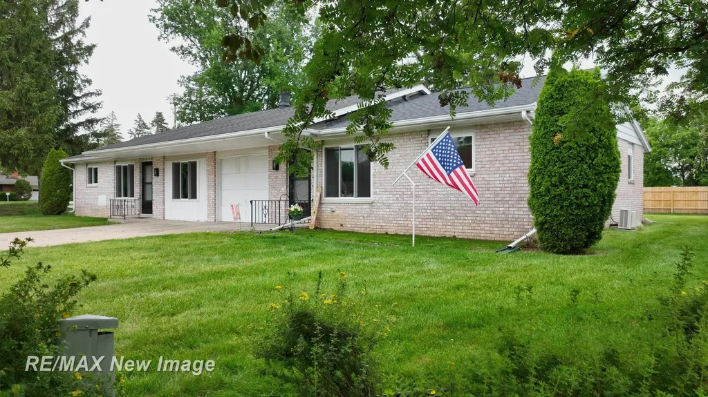 5019 Glenfield Drive Saginaw Charter Township MI 48638