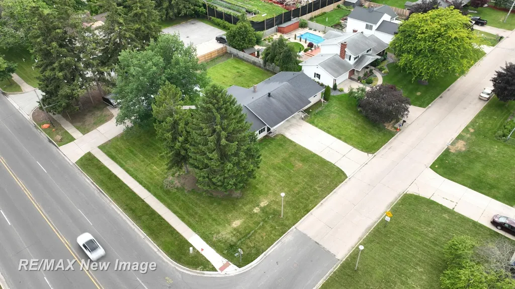 5019 Glenfield Drive Saginaw Charter Township MI 48638