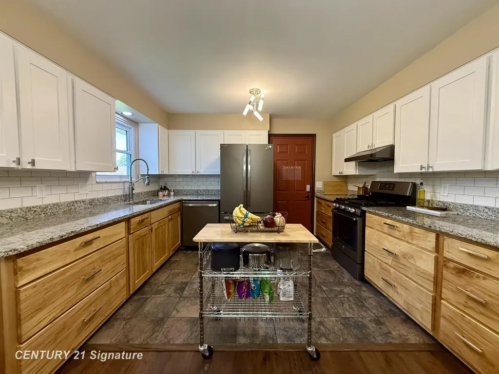 2363 Hetzner Drive Saginaw Charter Township MI 48603