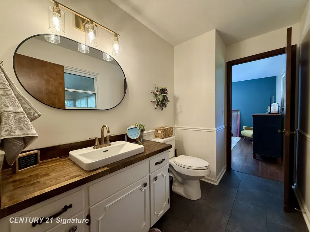 2363 Hetzner Drive Saginaw Charter Township MI 48603