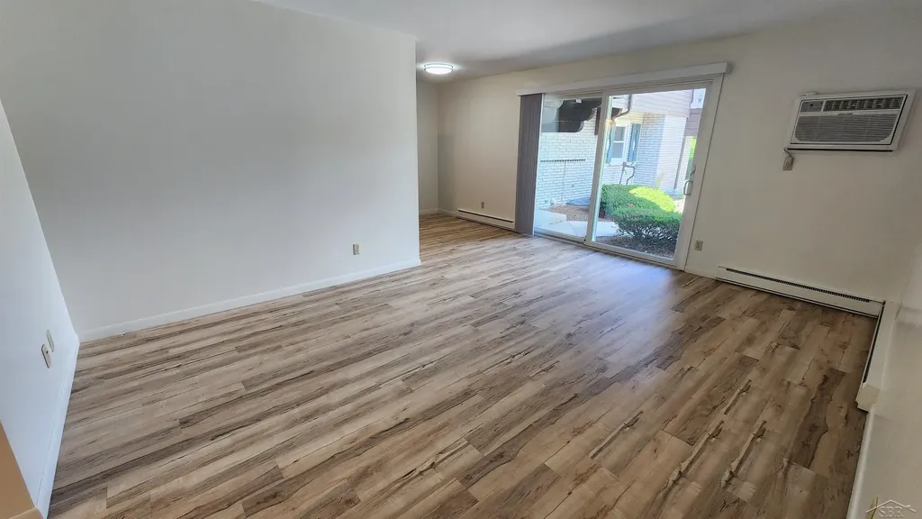 240 W Tuscola Unit 2 Street Frankenmuth City MI 48734