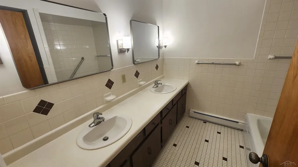 240 W Tuscola Unit 2 Street Frankenmuth City MI 48734