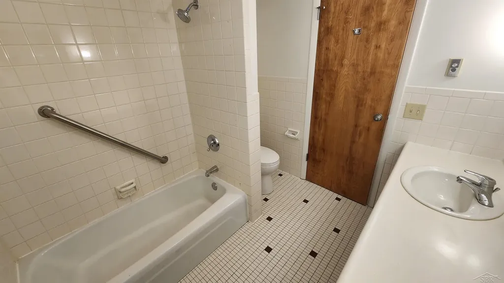 240 W Tuscola Unit 2 Street Frankenmuth City MI 48734
