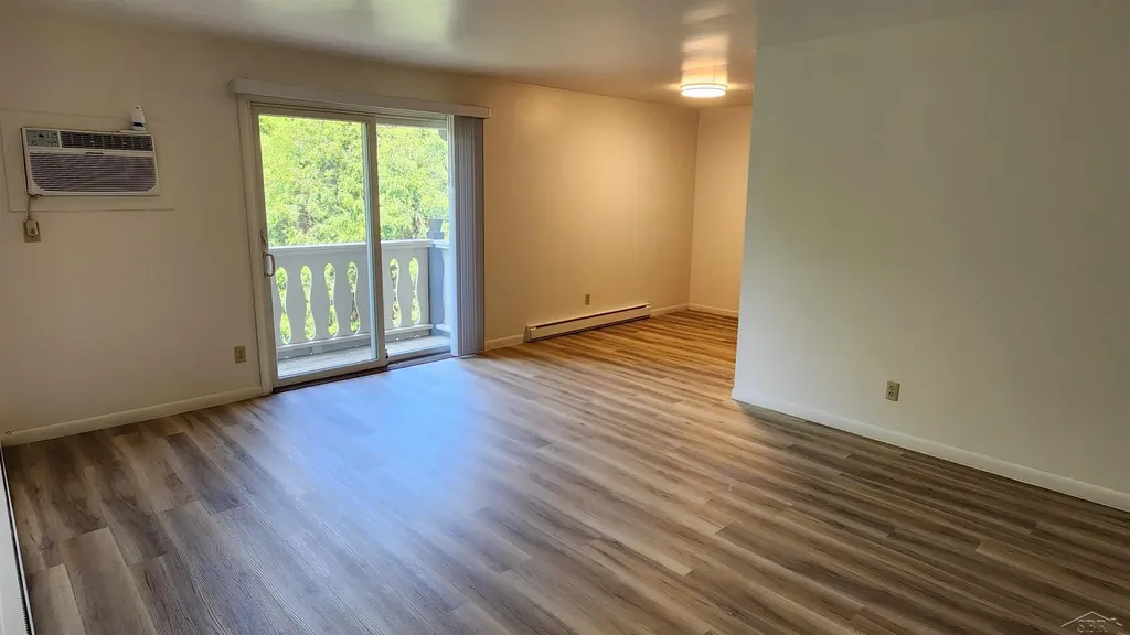 240 W Tuscola Unit 9 Street Frankenmuth City MI 48734