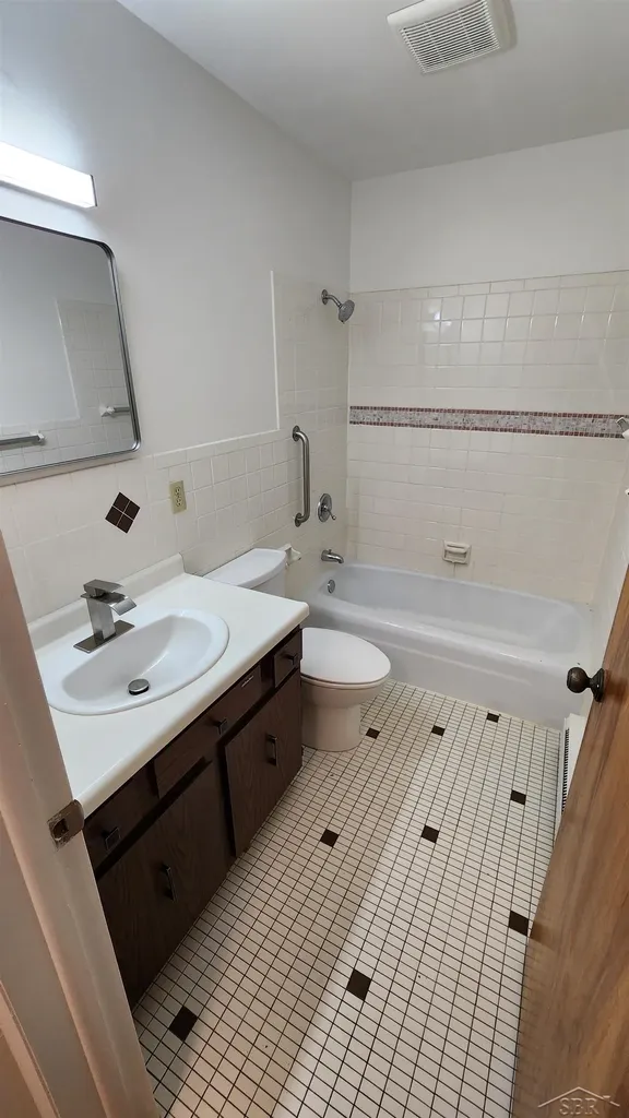 240 W Tuscola Unit 9 Street Frankenmuth City MI 48734