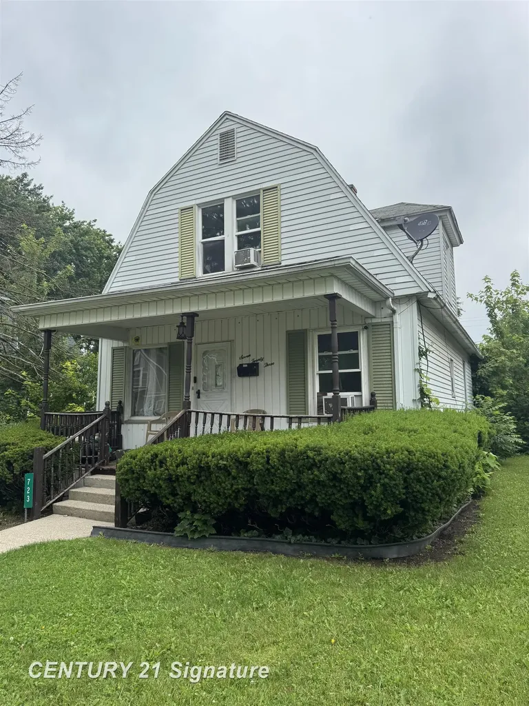 723 N Oakley Street Saginaw City MI 48602