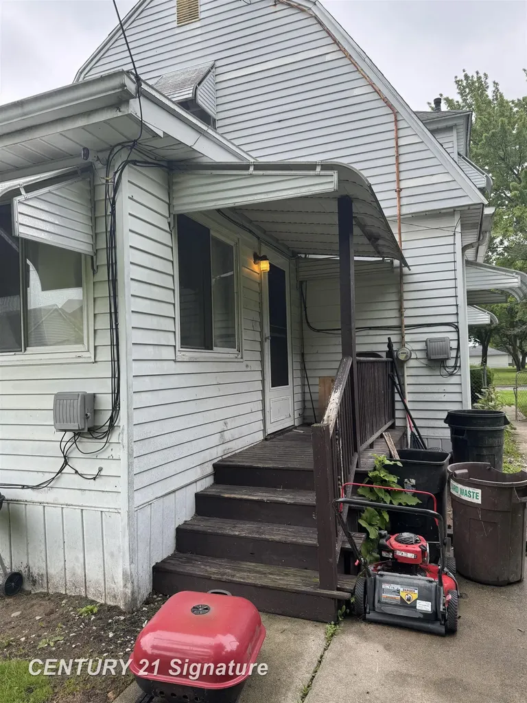 723 N Oakley Street Saginaw City MI 48602