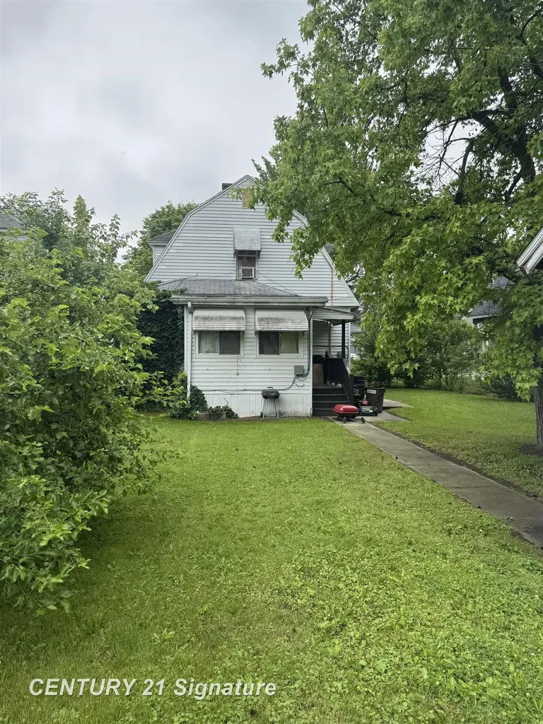 723 N Oakley Street Saginaw City MI 48602