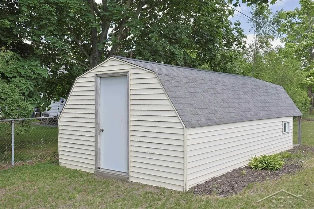 4811 Edgewood Court Grant Township MI 48617