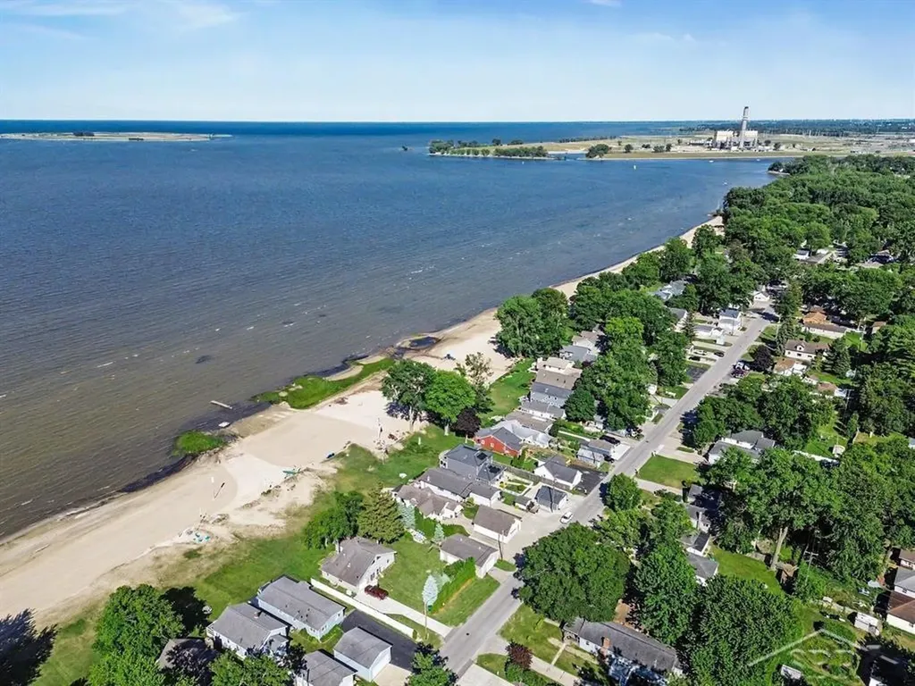 705 Bay Road Bangor Charter Township MI 48706
