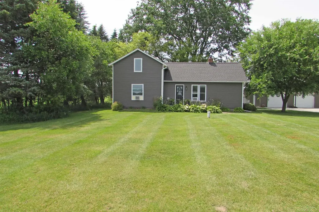 834 S Dietz Road White Oak Township MI 48892