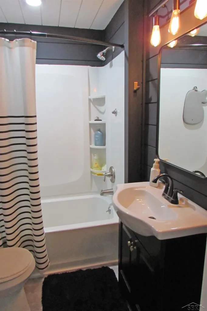 834 S Dietz Road White Oak Township MI 48892