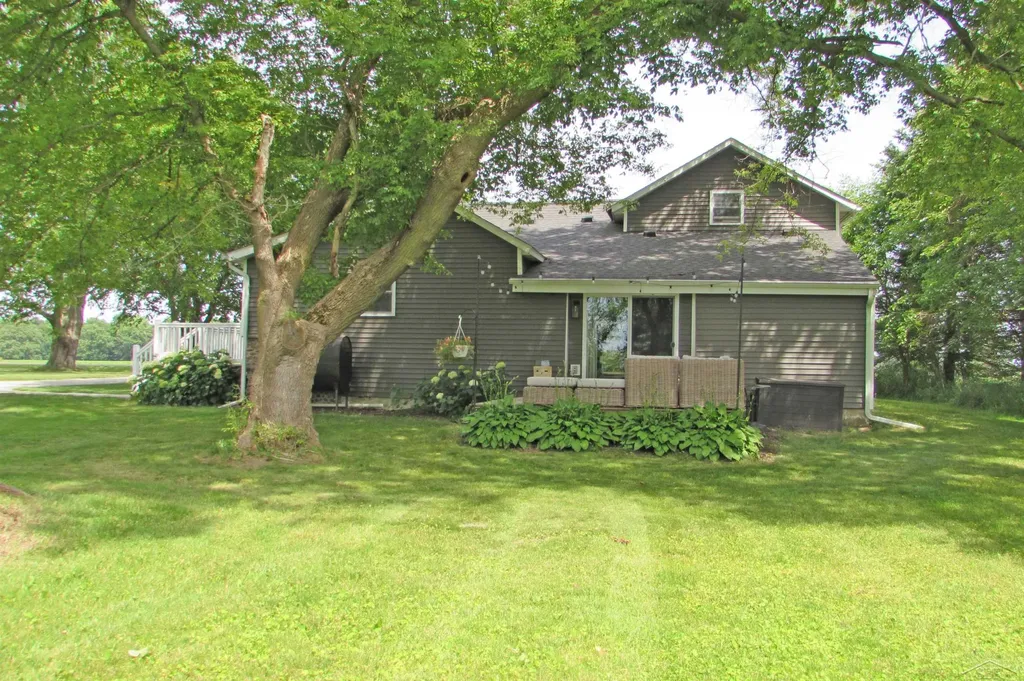 834 S Dietz Road White Oak Township MI 48892