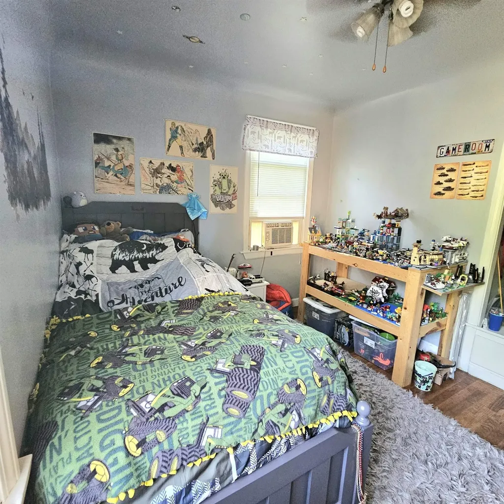 1241 Pius Street Saginaw Charter Township MI 48638