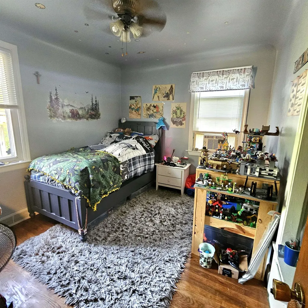 1241 Pius Street Saginaw Charter Township MI 48638