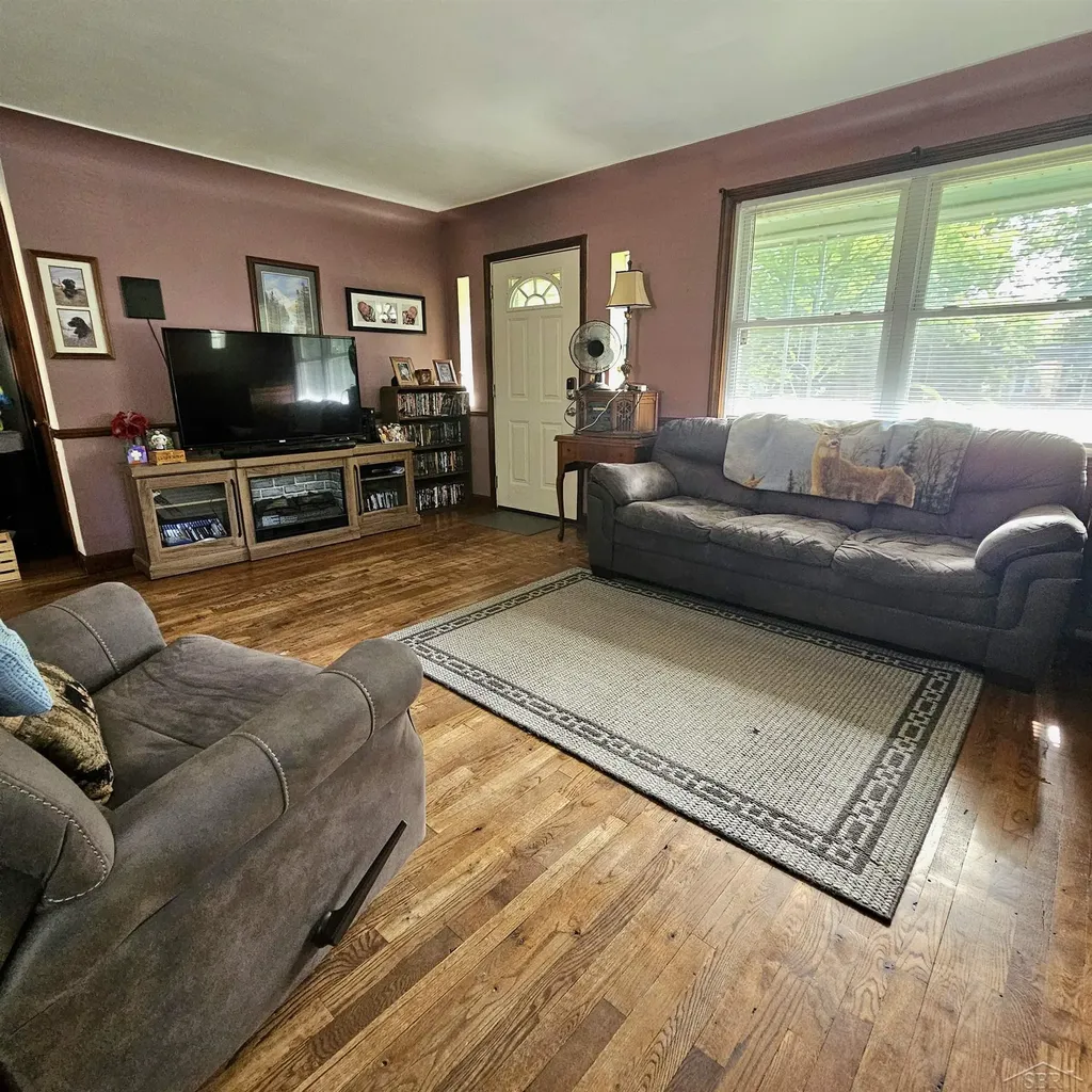 1241 Pius Street Saginaw Charter Township MI 48638
