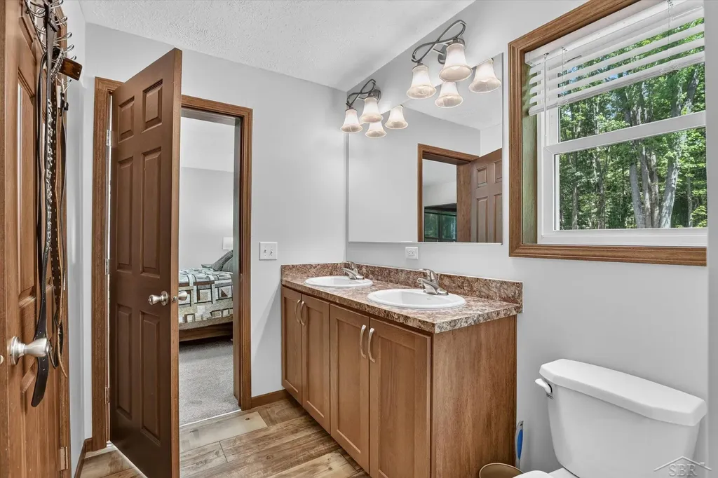 5590 N Jefferson Road Mills Township MI 48642