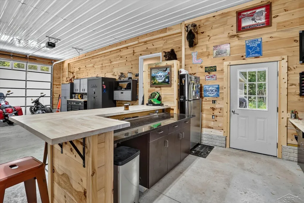 5590 N Jefferson Road Mills Township MI 48642
