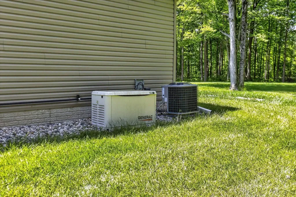 5590 N Jefferson Road Mills Township MI 48642