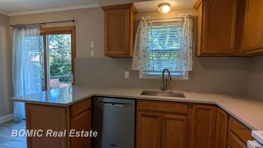 7581 St John Street Shelby Charter Township MI 48317