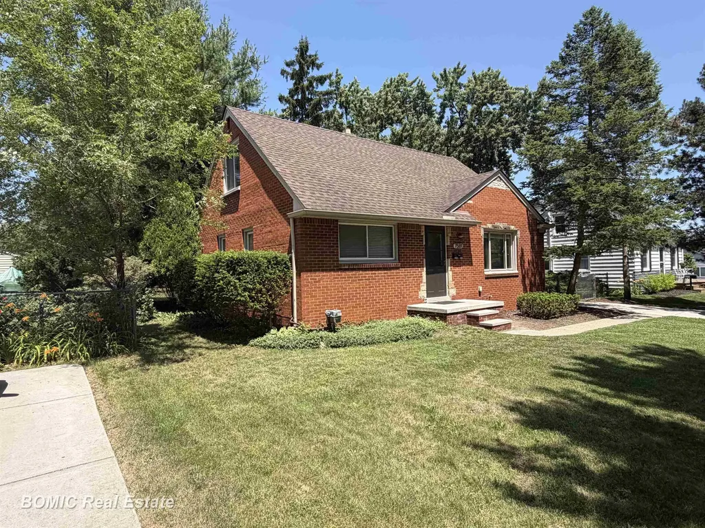 7581 St John Street Shelby Charter Township MI 48317