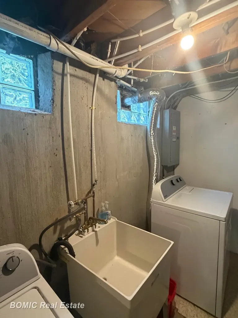 7581 St John Street Shelby Charter Township MI 48317