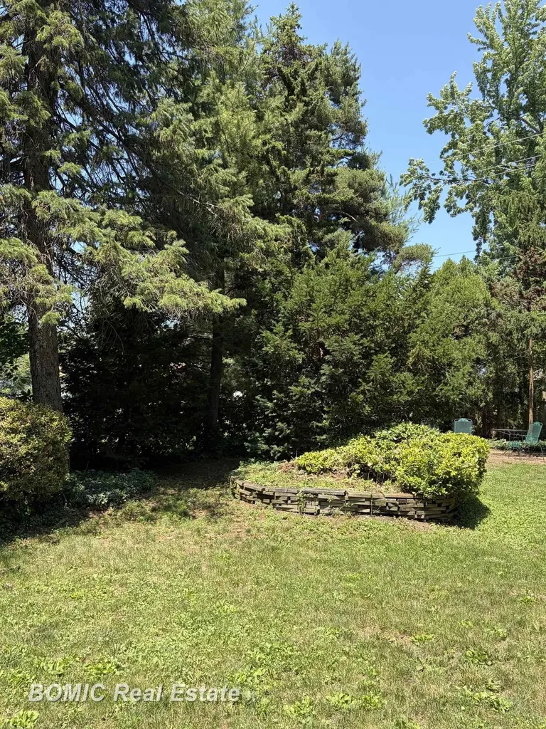 7581 St John Street Shelby Charter Township MI 48317