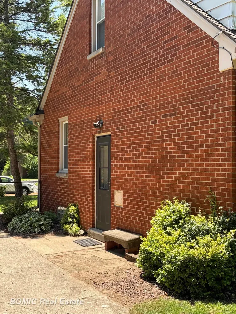 7581 St John Street Shelby Charter Township MI 48317
