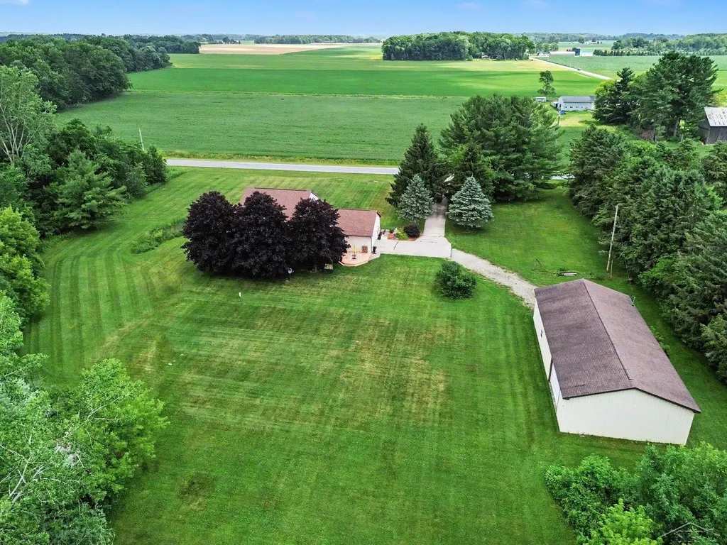 2577 N Brennan Road Richland Township MI 48626