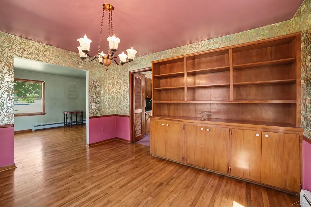 1870 W Packard Drive Saginaw Charter Township MI 48638
