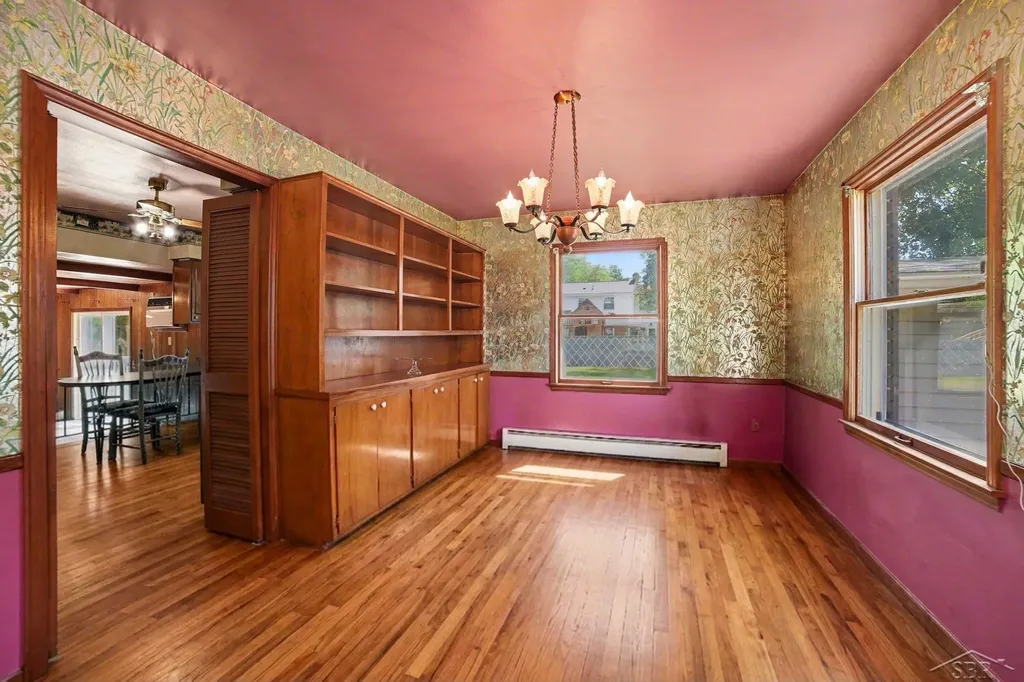 1870 W Packard Drive Saginaw Charter Township MI 48638