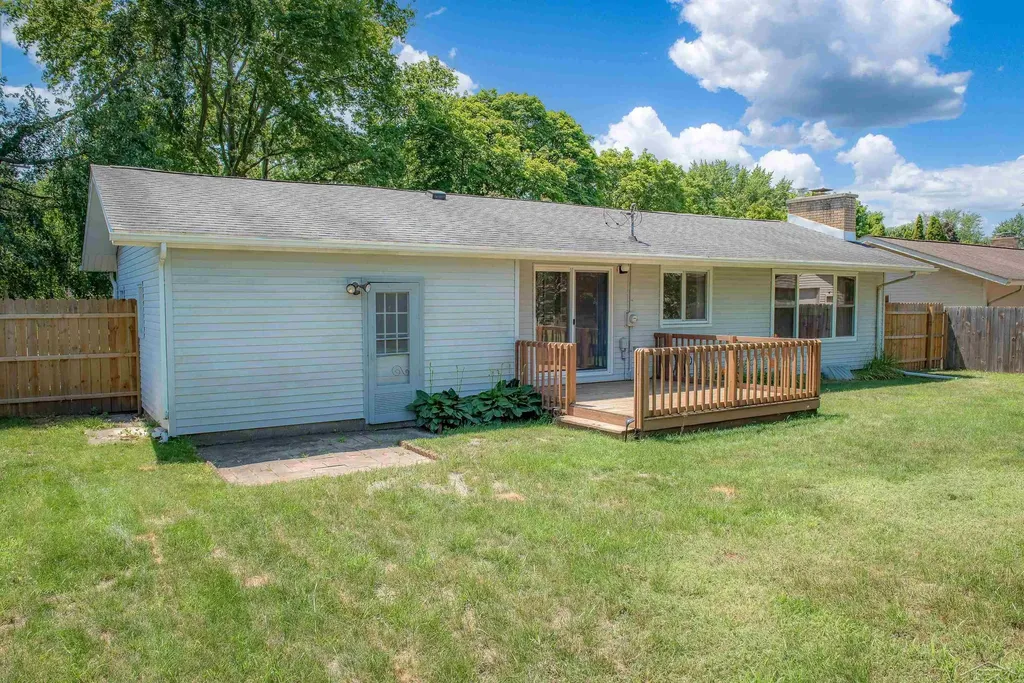 1915 Ivy Lane Midland City MI 48642