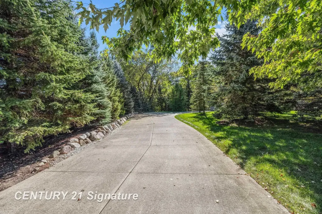 3137 Midland Road Saginaw Charter Township MI 48603