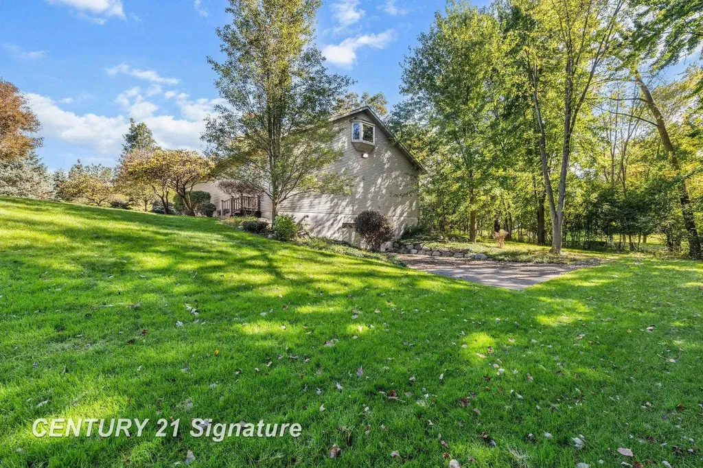 3137 Midland Road Saginaw Charter Township MI 48603