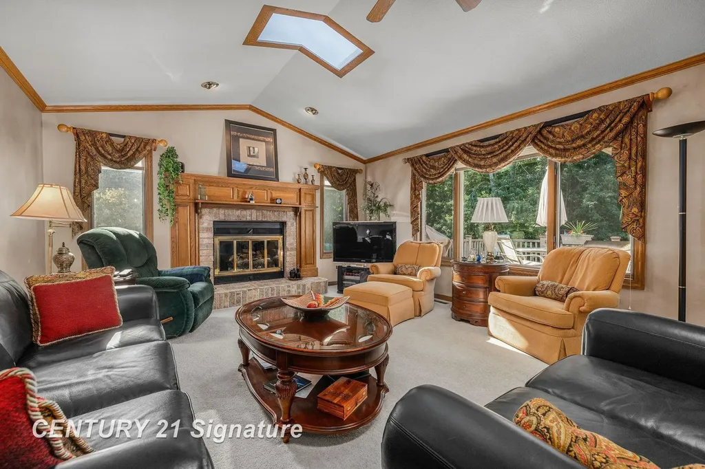 3137 Midland Road Saginaw Charter Township MI 48603