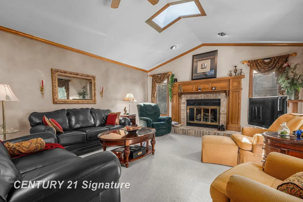 3137 Midland Road Saginaw Charter Township MI 48603