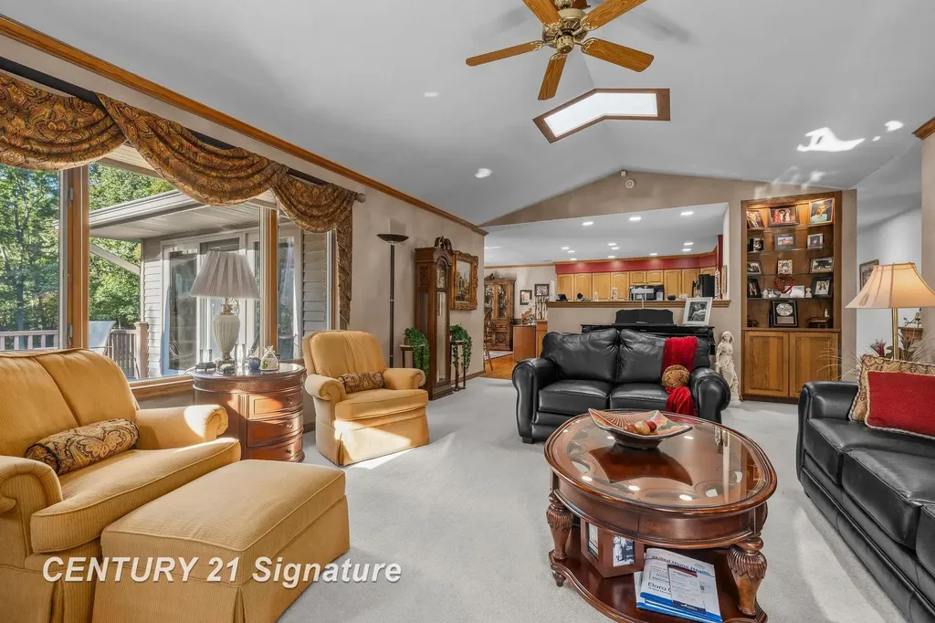3137 Midland Road Saginaw Charter Township MI 48603