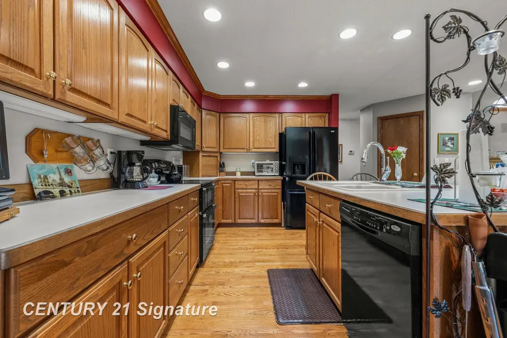 3137 Midland Road Saginaw Charter Township MI 48603