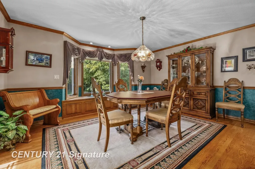 3137 Midland Road Saginaw Charter Township MI 48603