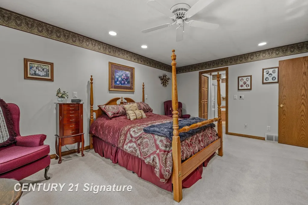 3137 Midland Road Saginaw Charter Township MI 48603