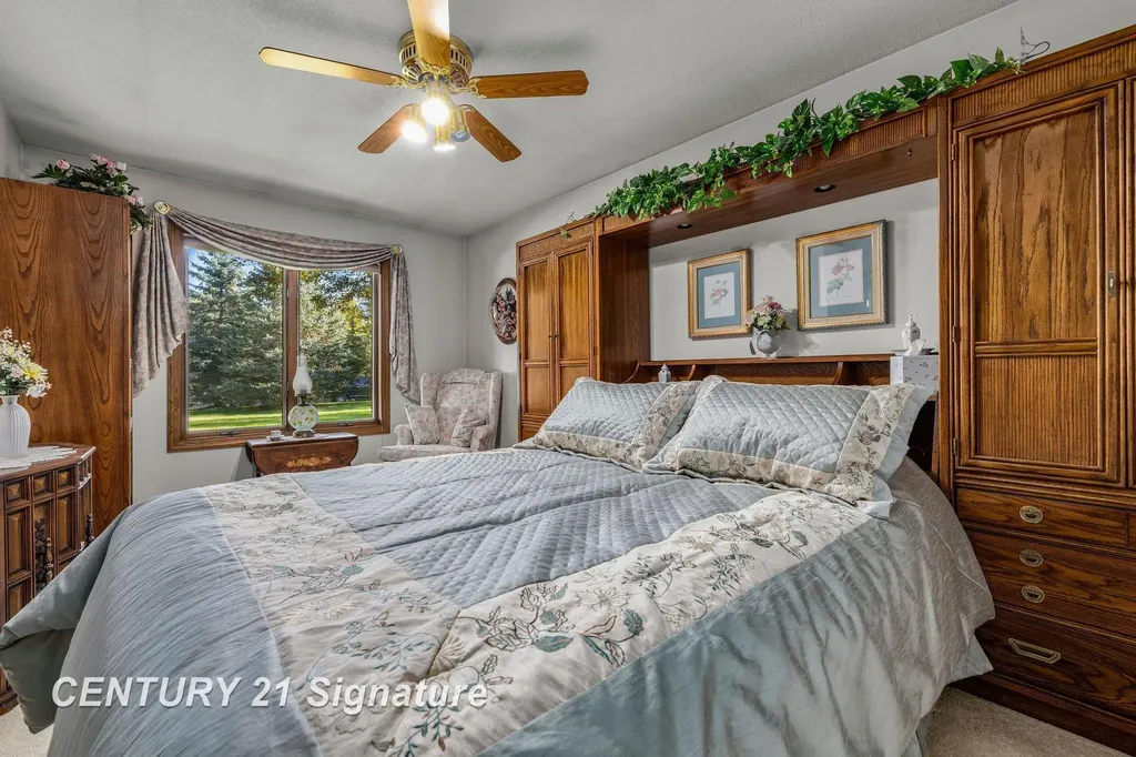 3137 Midland Road Saginaw Charter Township MI 48603